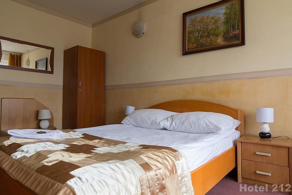 Hotel 212 Βαρσοβία Δωμάτιο φωτογραφία